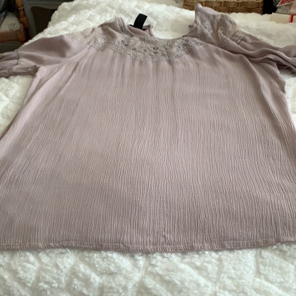 Ladies Top - Picture 7 of 8